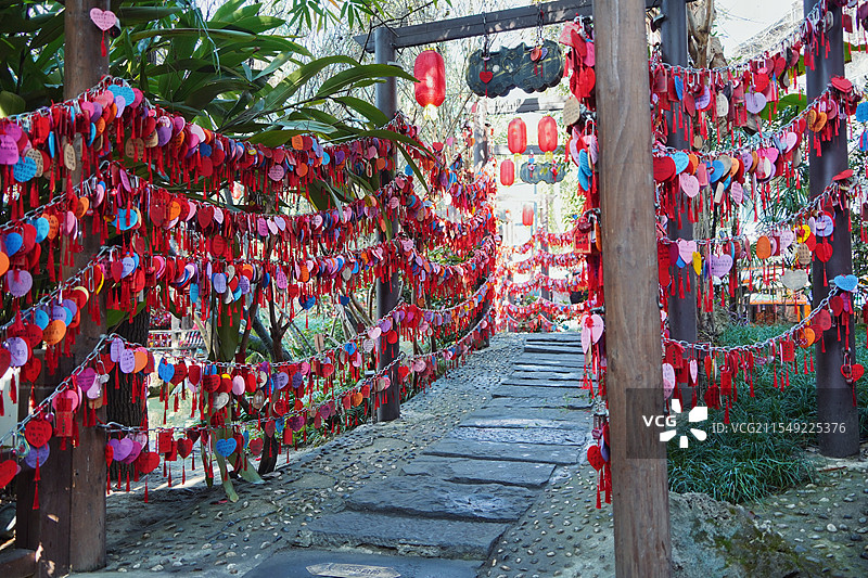 四川省成都市锦里古街同心锁一条街图片素材