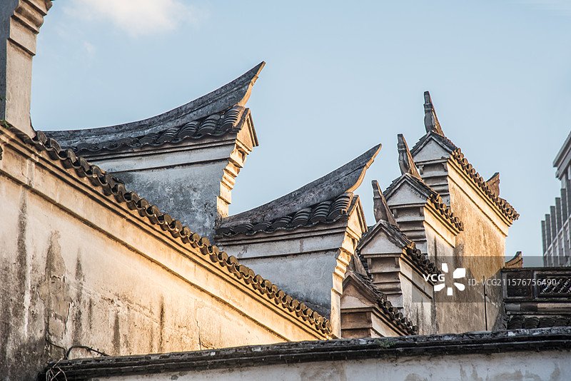中国浙江宁波天一阁古建筑屋顶风光图片素材