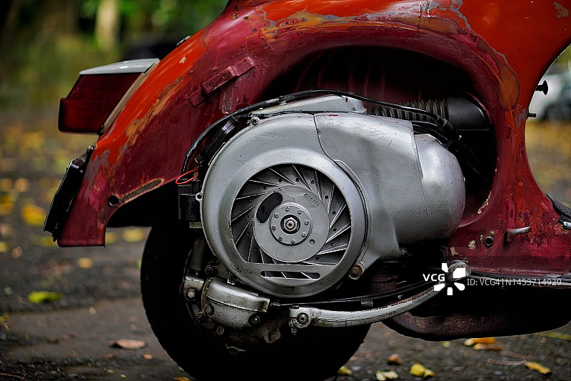 老式滑板车发动机图片素材