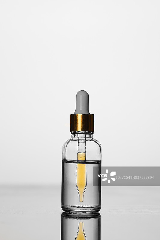 玻璃滴管图片素材